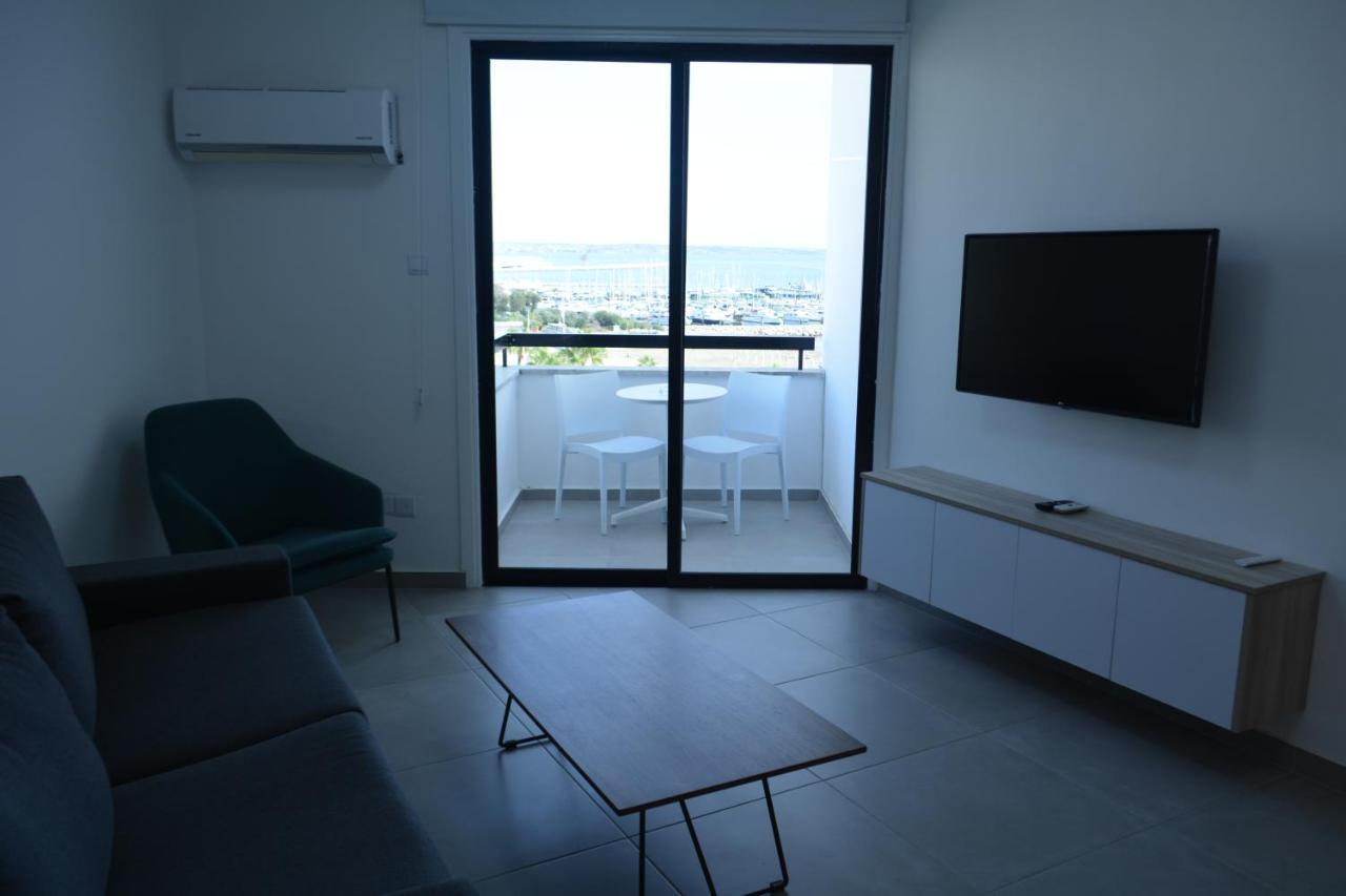 Les Palmiers Sunorama Beach Apartments Larnaca Exterior photo